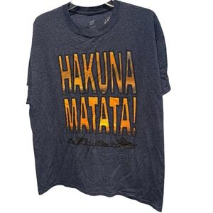 Disney’s Animal Kingdom Hakuna Matata! Lion King T-Shirt, size Large